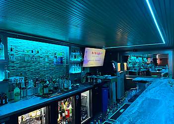 LaCage NiteClub - Milwaukee, WI Night Clubs - Bar Area Image