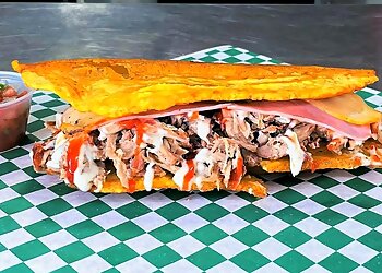 Gainesville Food Trucks La Maracucha Food-Truck