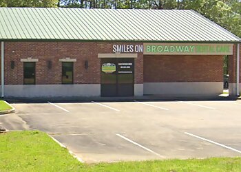 Jackson Kids Dentists LaMonica Davis Taylor, DMD - SMILES ON BROADWAY