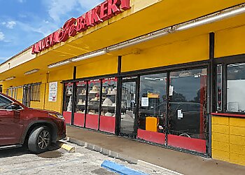 Hialeah Cakes La Nueva Fe Bakery