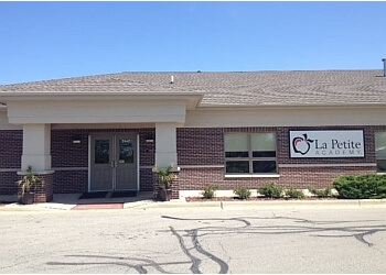 La Petite Academy on W. Sullivan Road - Aurora, IL Preschools - Learning Center Image