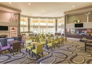 La Quinta Inn & Suites by Wyndham Univ Area Chapel Hill - Durham, NC Hotels - meeting space/event space/fitness center