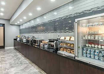 Arlington Hotels La Quinta Inn & Suites by Wyndham Arlington North 6 Flags Dr