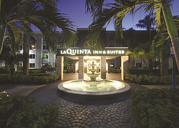 La Quinta Inn & Suites by Wyndham Coral Springs South Coral Springs Hotels