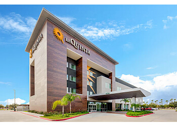 La Quinta Inn & Suites by Wyndham McAllen Convention Center McAllen Hotels
