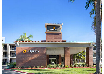 La Quinta Inn & Suites by Wyndham Orange County Airport Santa Ana Hotels