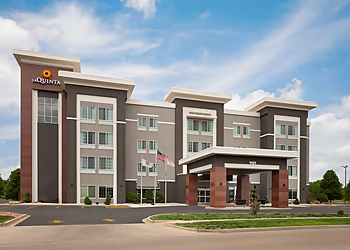 La Quinta Inn & Suites by Wyndham Springfield IL La Quinta Inn & Suites by Wyndham Springfield IL - Springfield, IL Hotels - Hotel Exterior Image