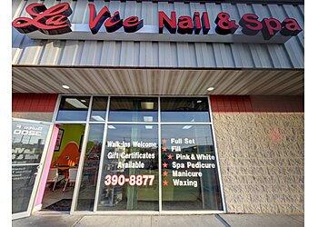 Cedar Rapids Nail Salons La Vie Spa & Nails