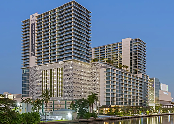 Lantower River Landing Miami Apartments For Rent image 1