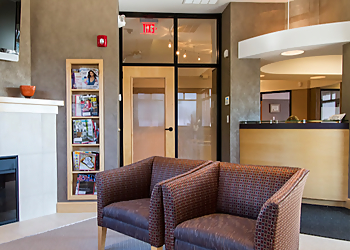 Toledo Cosmetic Dentists Larry Schmakel, DDS - SYLVANIA SMILE DESIGN