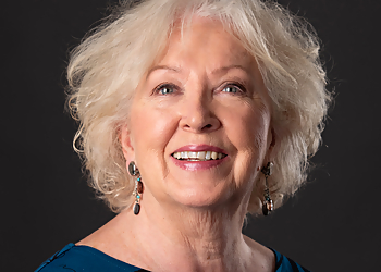 Laura B. Young, LMFT, CCH Laura B. Young, LMFT, CCH - Montgomery, AL Hypnotherapy - Doctor Portrait Image