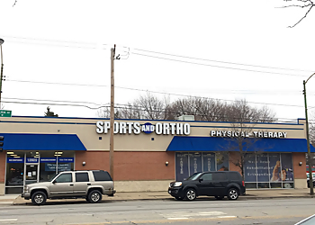 Chicago Physical Therapists Lauren Aguirre, PT, DPT - SPORTS AND ORTHO PHYSICAL THERAPY