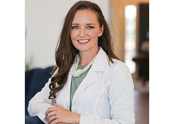 Lauren Edwards DDS - LINN FAMILY DENTAL Abilene Cosmetic Dentists