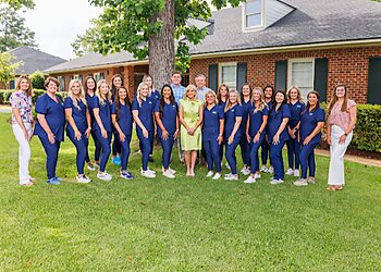 Mobile Kids Dentists Lauren M. Moore, DMD - THOMAS AND MOORE PEDIATRIC DENTISTRY