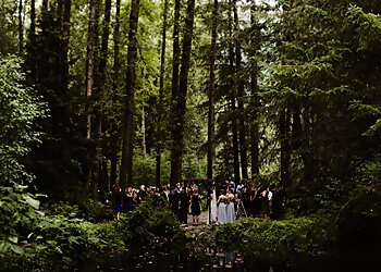 Anchorage Videographers Lauren Roberts