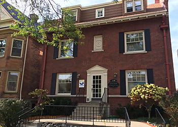 Milwaukee Marriage Counselors Laurie Groh, MS, LPC, SAS - SHORESIDE THERAPIES