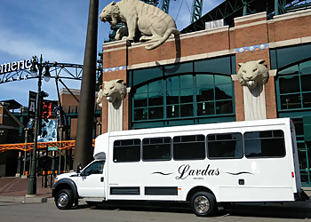 Lavdas Limousine Warren Limo Service image 1
