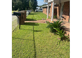 LawnStarter Lawn Care Service Charleston Lawn Care Services image 1