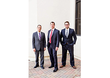 Ventura Criminal Defense Lawyers Lawrence R. Gund - KANN CALIFORNIA DEFENSE GROUP