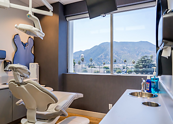 Burbank Dentists Lawrence Toomin, DDS - TOOMIN & BIEBER AESTHETIC COMPREHENSIVE DENTISTRY