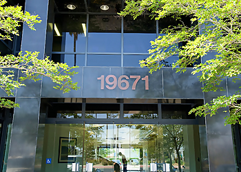 Huntington Beach Eye Doctors Lee H. Novick, M.D - CLARITY EYE GROUP