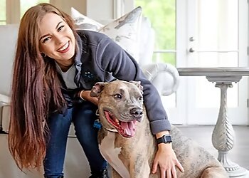 Baton Rouge Dog Walkers Lend A Paw LLC