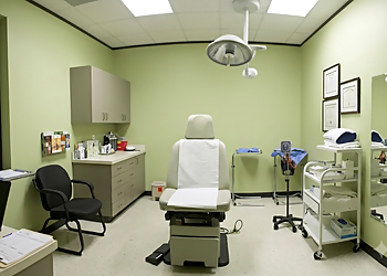 Leon Chen, MD, FAAD - Pasadena, TX Dermatologists - Treatment Room Image