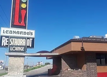 Cedar Rapids Pizza Places Leonardo's