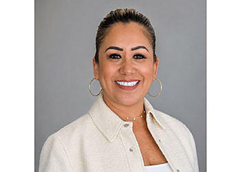 Leslie Peraza - PERAZA REAL ESTATE & ASSOCIATES Leslie Peraza - Chula Vista, CA Real Estate Agents - Professional Agent Image