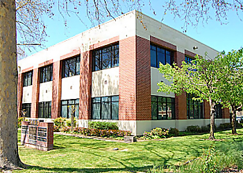 Stockton Cosmetic Dentists Lester Low, DDS