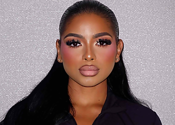 Leuq at Her Beauty - Hollywood, FL Makeup Artists - Client Service Image