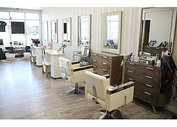 Milwaukee Beauty Salons Levics Salon