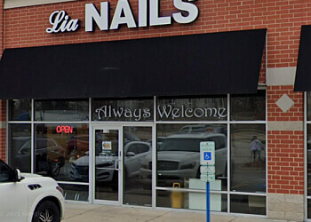 Lia Nails in Naperville - ThreeBestRated.com
