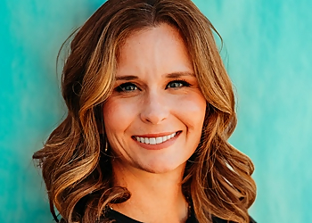 Buckeye Marriage Counselors Liana Hoover, LMFT - THE TEAL COUCH