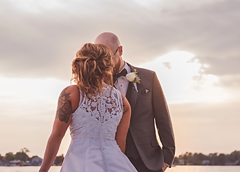 Sterling Heights Wedding Photographers Life & Lights Photography