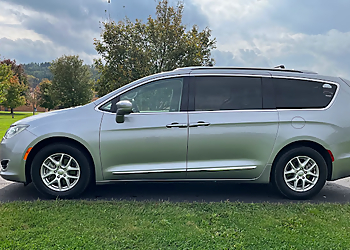 Lightning Limousine & Transportation - Rochester, NY Limo Service - Business Gallery Image