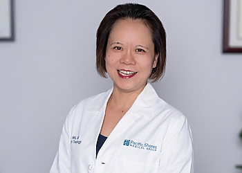 Lihong Wu, MD - CITY OF HOPE Lihong Wu, MD - Long Beach, CA Oncologists - Doctor Portrait Image