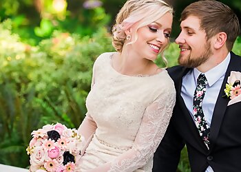 Chicago Wedding Photographers Lily & Lime, LLC