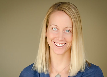 Lisa Martens, PT, DPT, OCS - SAUNDERS THERAPY St Paul Physical Therapists image 1