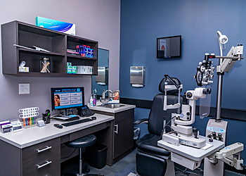 Lisa Reyes, OD - Glendale, AZ Eye Doctors - Treatment Room Image