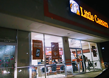 Little Caesars Pizza - Beaumont, TX Pizza Places - Restaurant Exterior Image