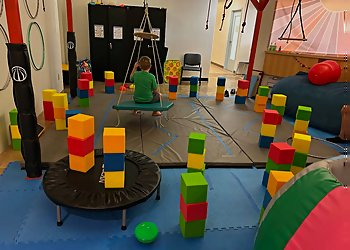 Tucson Occupational Therapists Little Rainbow Pediatric Therapy, PLLC