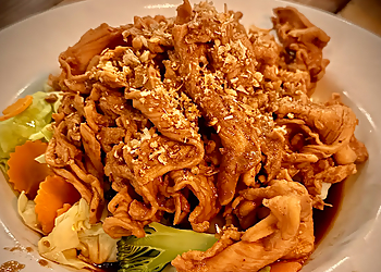 Loak Toung Thai Tacoma Thai Restaurants image 1