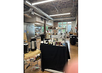 Logan's Bagels - Buffalo, NY Bagel Shops - Restaurant Interior Image