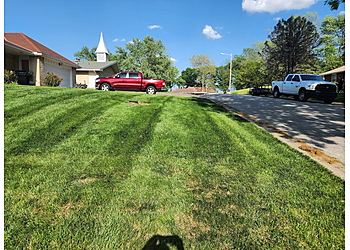 Kansas City Lawn Care Services Lopez & Dolo Lawn Care LLC