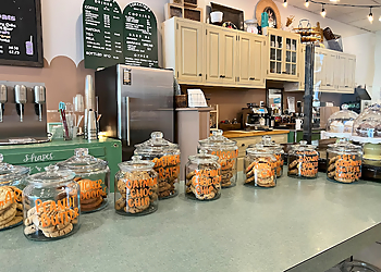 Lorraine's Bake Shop - Montgomery, AL Bakeries - Restaurant Interior Image