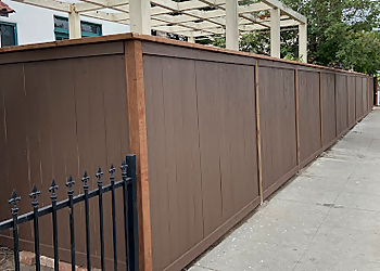 Burbank Fencing Contractors Los Angeles Fence Builders