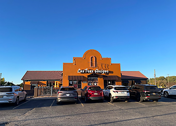 Los Tres Amigos Lansing - Lansing, MI Mexican Restaurants - Restaurant Exterior Image