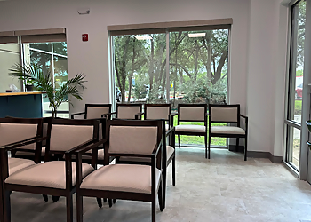 Louis Robinett, MD - Austin, TX Rheumatologists - Waiting Room