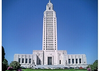 Louisiana State Capitol - Baton Rouge, LA Landmarks - Outdoor Experience Image